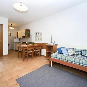 Terraced House In The Ca' Del Pino Complex With Communal Pool In Apartament Bibione